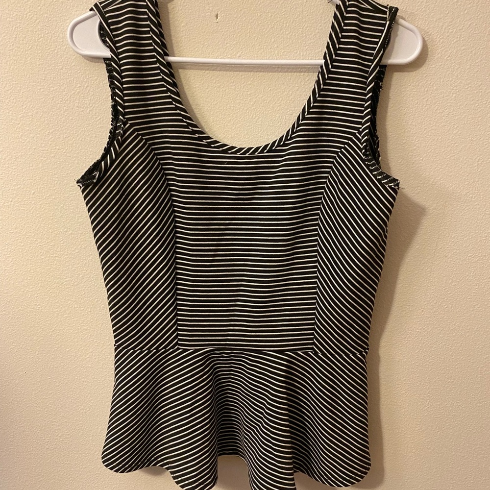 Brand: Eyelash. Size: L. Color: Black and white.